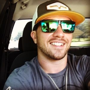 Meet your Posher, Dustin